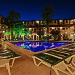 Bleu Nuit Отель 4*