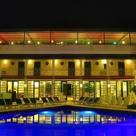 Hotel Bleu Nuit *