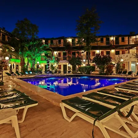 Bleu Nuit Hotel *