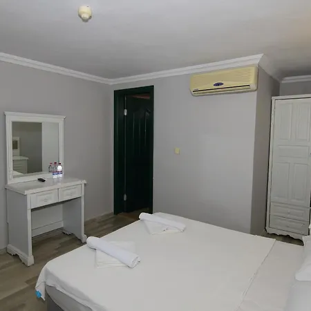 Hotel Bleu Nuit *