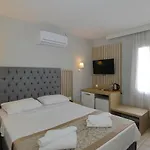 Bleu Nuit Hotell 4*