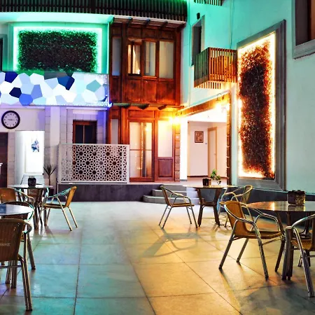 Bleu Nuit Hotell 4*